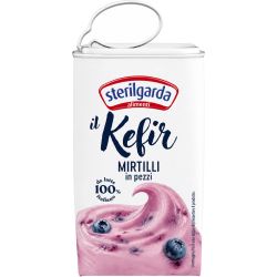 Sterilgarda Кефир с парченца боровинки (125 г)