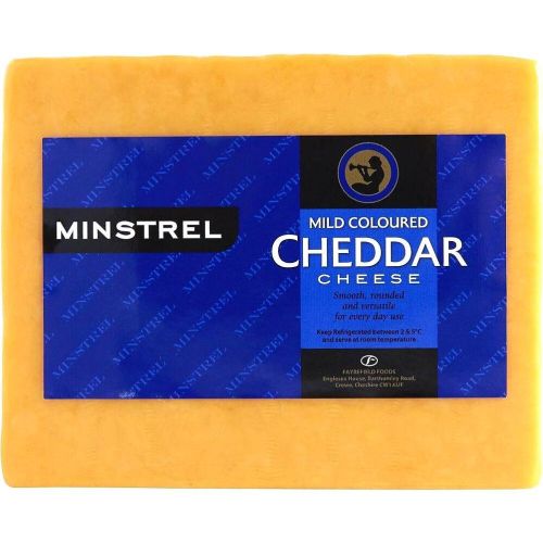 Minstrel сирене чедър, на килограм (1 кг)